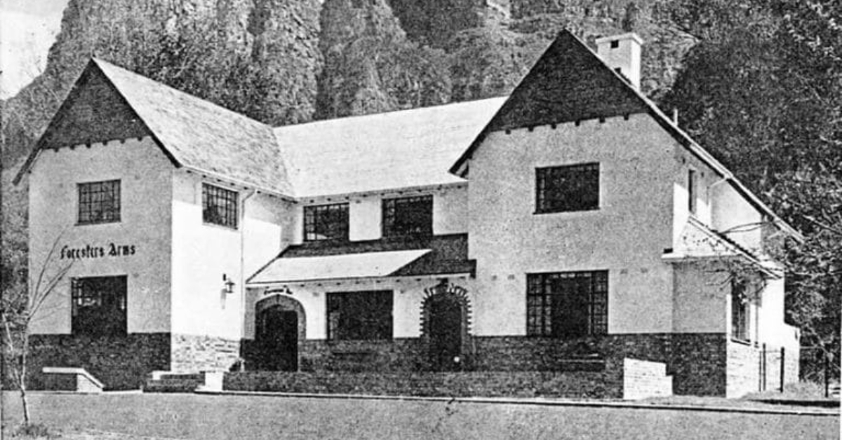 Old black and white photo of Foresters Arms